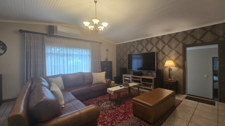 4 Bedroom Property for Sale in Safari Gardens North West